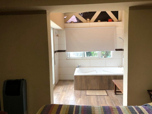Casa 3 Ambientes Con Cochera Y Parque En Barrios Los Tilos