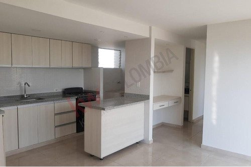 Venta De Apartamento Remodelado, Con Ascensor Y Parqueadero Propio Piso 8 En El Sector Caney Al Sur De Cali.