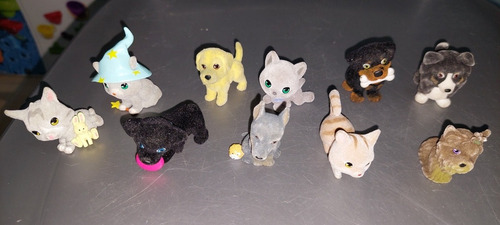 Lote De 40 Miniaturas Aterciopeladas De Pets (Usado)