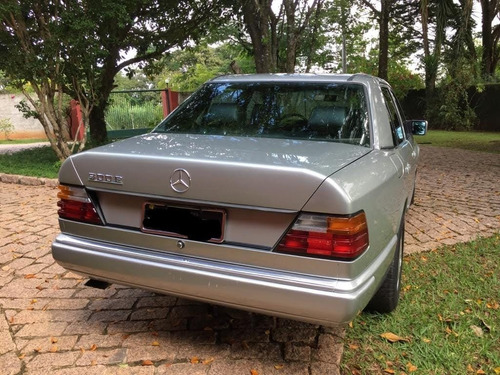 Imagem 3 de 8 de Mercedes E300