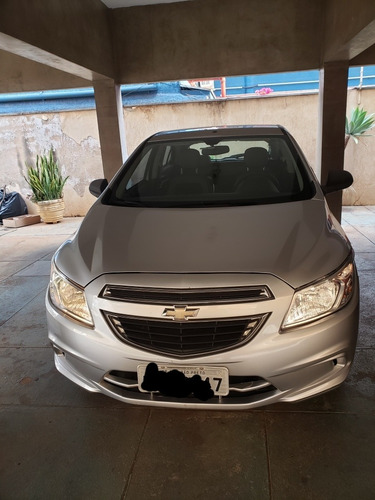 Imagem 1 de 5 de Chevrolet Onix 2015 1.0 Lt 5p