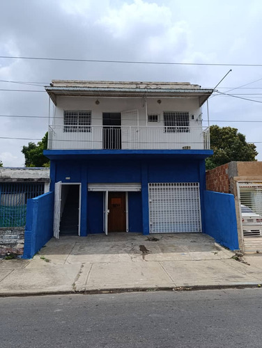 Casa En Venta En La Candelaria 250 Mts2 Alto Trafico. (hg)