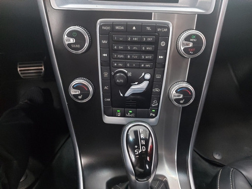 Volvo Xc60 3.0 T6 R-design 5p 2015 Blindado (centigon) N Iii