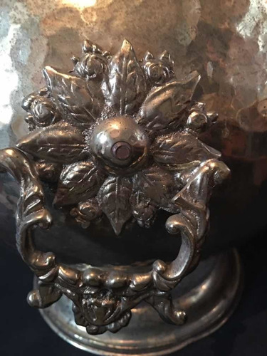 Imagen 6 de 8 de Macetero Mediano De Bronce