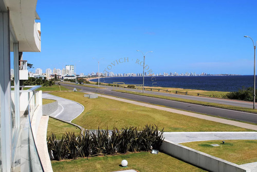 Apartamento En Venta Dos Dormitorios- Lumiere Punta Del Este - Frente Al Mar - Mansa  Servicios