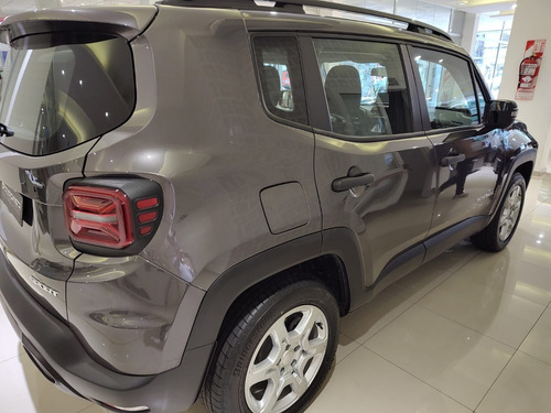 Imagen 5 de 15 de Renegade Sport 1.8l Manual 5 4x2 $