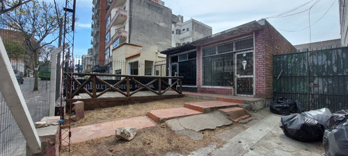 Imagen 2 de 18 de Locales Comerciales En Venta En Buceo Sobre Rivera