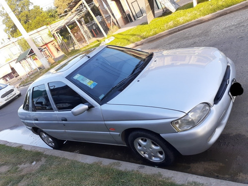 Ford Escort 1999 1.8 Ghia