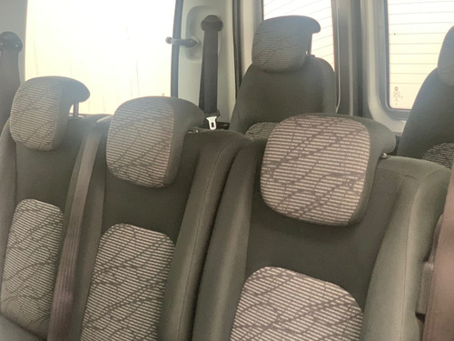Imagem 15 de 15 de Fiat Doblo Essence 1.8 Flex
