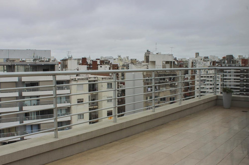 Venta Con Renta De Apartamento Monoambiente En Pocitos