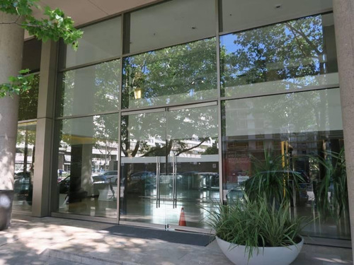 Imagen 2 de 6 de Oficina En Alquiler En Puerto Madero En Edificio De Categoría