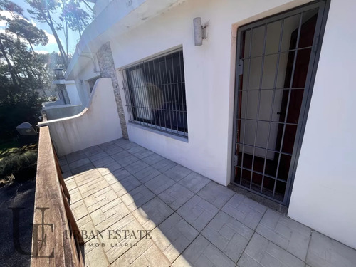 Alquiler Anual Casa 3 Dormitorios + Apartamento De Servicio, En San Rafael