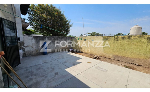 Casa En Venta En Almendros En Villa De Álvarez, Colima