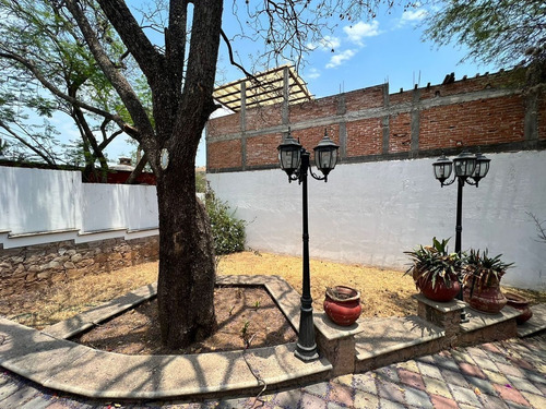 Imagen 2 de 24 de Casa Residencial En Venta/renta Seis Recámaras En Marfil Gua