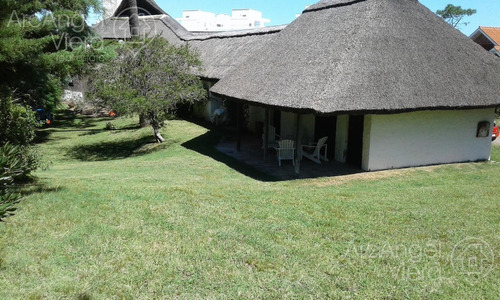 Casa En Alquiler Temporario- Punta Del Este