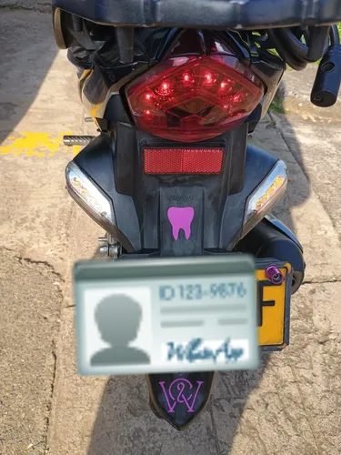 Tiene Gps, Luces Estacionarias, Luz Led Delantera