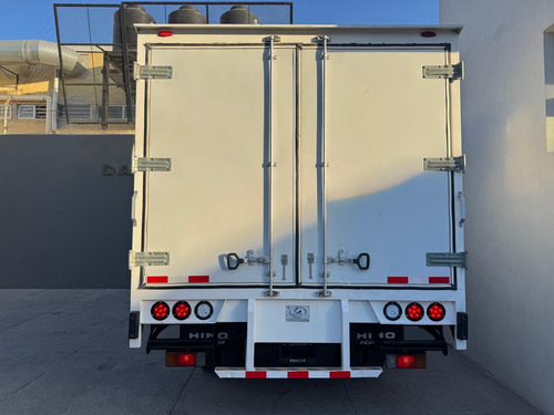 Hino 816 Híbrido Long 2019