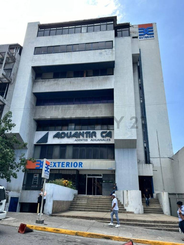 R.d. Maiquetia Plaza El Consul. Oficina Para Alquiler