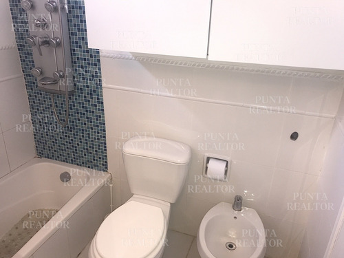 La Barra, 3 Suites Y Servicio, Gateando Al Mar. Pileta. 200 Construidos Y 150 M2 En Decks. Aa. Vista A Olas. Ruta Al Mar!- Ref: 137