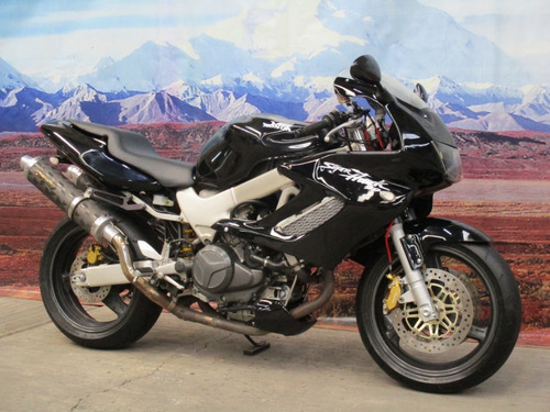Imagen 2 de 12 de Honda Super Hawk Vtr 1000