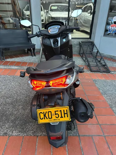 Yamaha Nmax