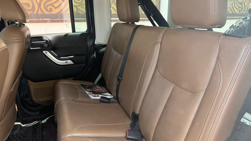 Jeep Wrangler 3.7 Unlimited Sahara 3.6 4x4 At