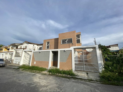 Imagen 1 de 5 de Liliana Martinez 326 Mtr2. Venta De Linda Y Amplia Casa En Rotafe 12115