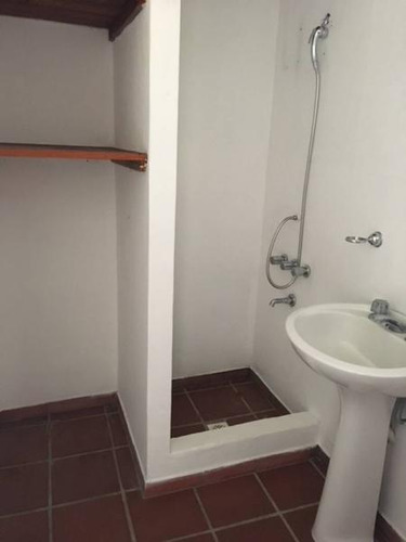 Casa Amplia En Venta En San Fernando - Punta Chica Alto