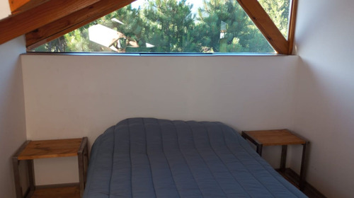 Re/max Vende Casa Con Amplio Parque En Meliquina