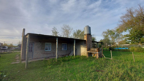Casa En Venta En Carmen De Areco