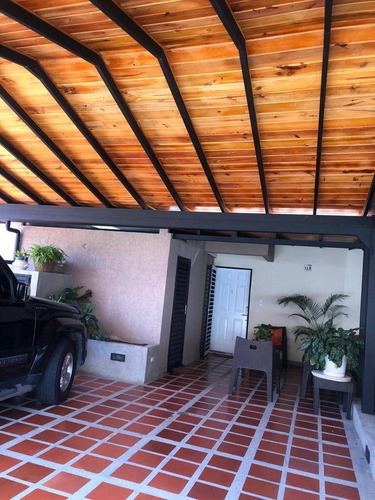 Imagen 25 de 26 de Venta Townhouse Tazajal Naguanagua 0412-4860923.