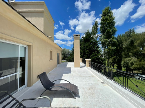 En Venta San Eliseo Con Vistas Al Golf Y Al Lago, Tu Nueva Casa Te Espera!!!