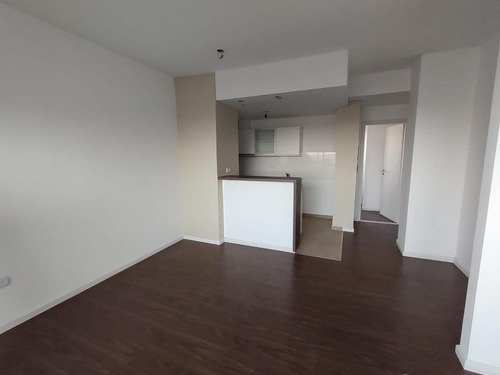 Imagen 7 de 13 de Departamento En Venta, Moreno 754 (5°a), Belén De Escobar