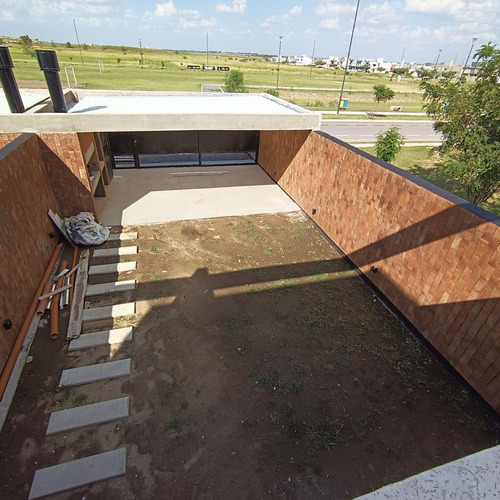 Imagen 18 de 21 de Duplex En Docta Barrio Cerrado