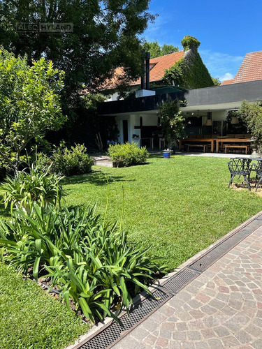 Excelente Chalet Inglés, En Alquiler Y Venta En Martínez, Vías A Libert