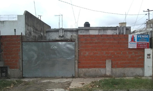 Imagen 2 de 5 de Nuevo Valor. En Venta Casa A Reciclar Zona Ind, La Tablada