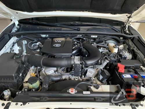 Imagen 12 de 13 de Toyota Fortuner Dubai Vxr