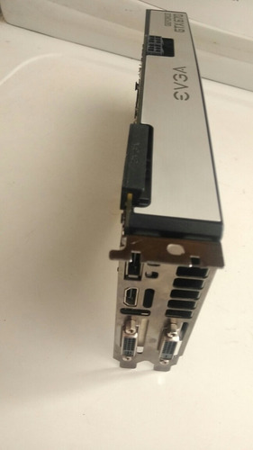 Imagen 4 de 6 de Tarjeta De Vídeo Evga Gtx 670 2gb Para Reparar Da Vídeo!