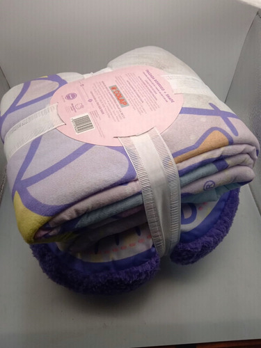 Frazada Super Suave .1 X .8m + Cojin Shape Hello Kitty Baby