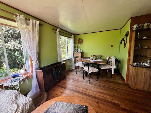 Hermoso Sitio Con 2 Casas En Frutillar Bajo.