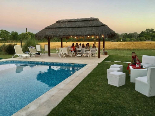 Hermosa Casa De Campo Hospedaje Rural, Con Piscina Y Gran Parque. Consulta Promociones Por Fines De Semana!!