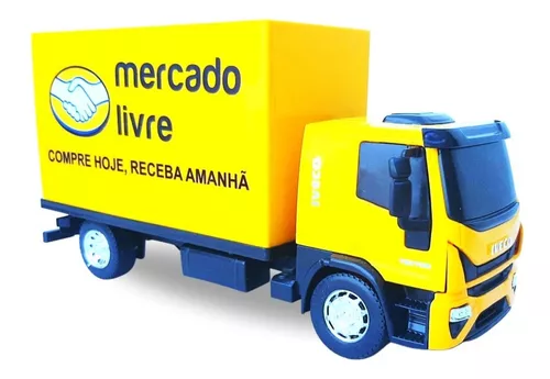 Caminhão de brinquedo Iveco Tector arqueado, tudo bem simples. 