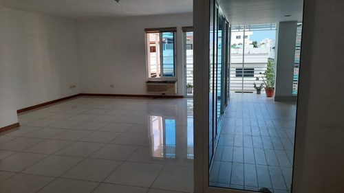 Imagen 12 de 28 de Apartamento En Evaristo Morales 3er Piso 256mts