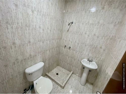 Imagen 12 de 25 de En Venta Pent House Sabana Larga.
