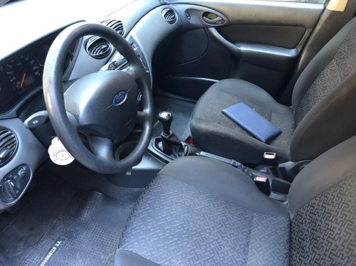 Ford Focus 1.6 Ambiente Mp3