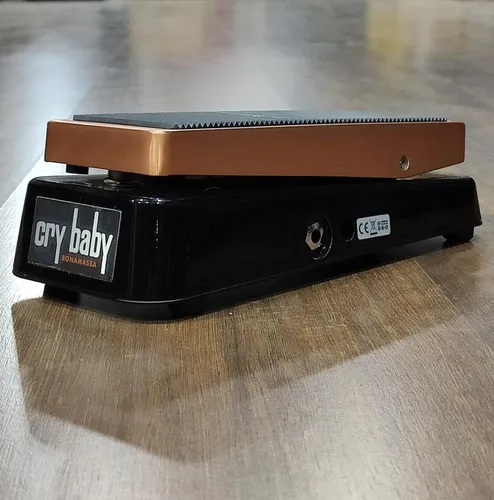 JOE BONAMASSA CRY BABY® WAH - Dunlop