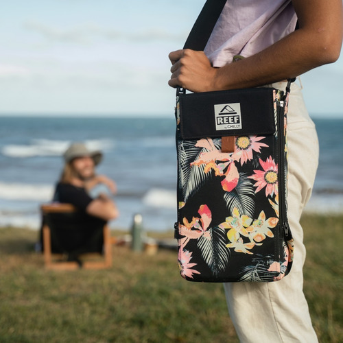 Imagen 2 de 7 de Bolso Matero Chilly By Reef Diseño Hibiscus Yellow