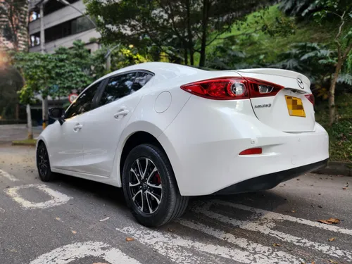 Mazda 3 2.0 Touring At