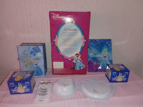Muñeca De Porcelana Y Productos Cenicienta/cinderella (Usado)
