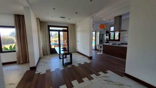 Imagen 15 de 30 de Venta Casa 5 Ambientes Con Piscina En Barrio El Golf - Nordelta.